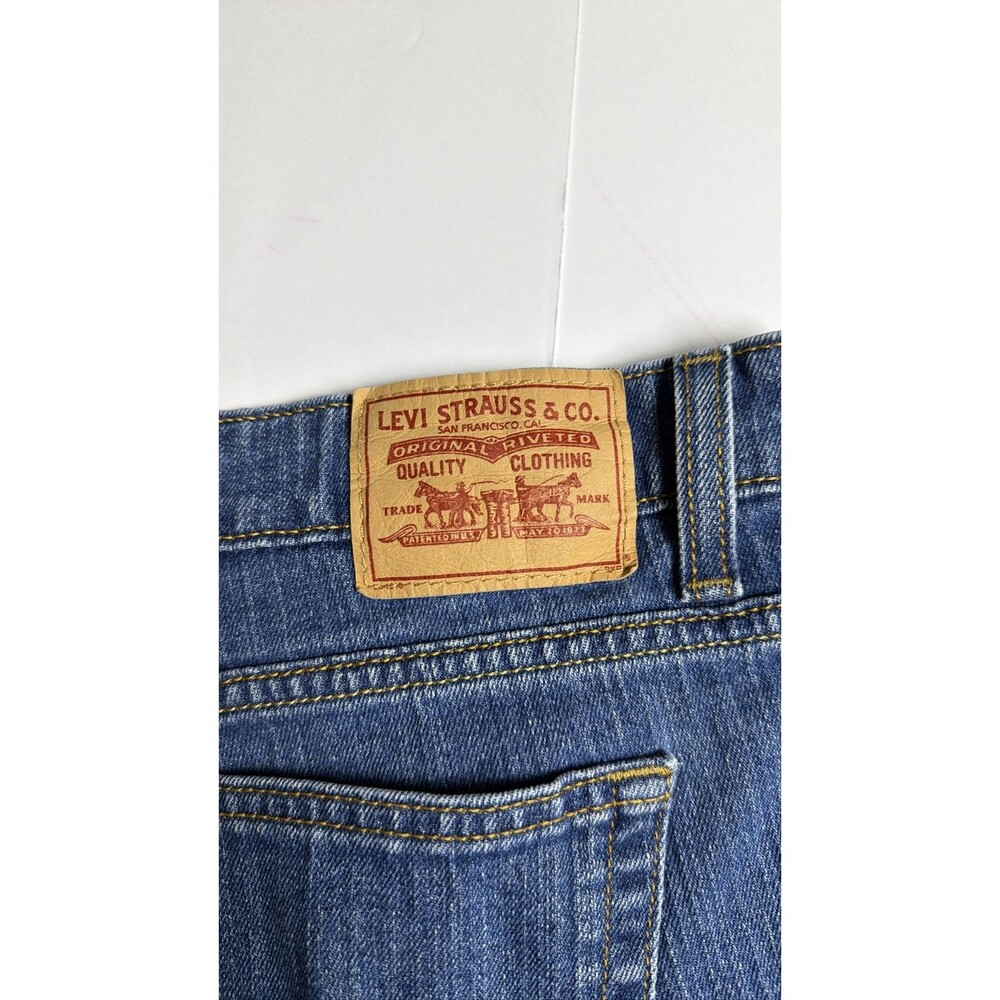 Levi's 550 Women's Denim Shorts Size 18 Relaxed Fit Blue - Picture 3 of 5